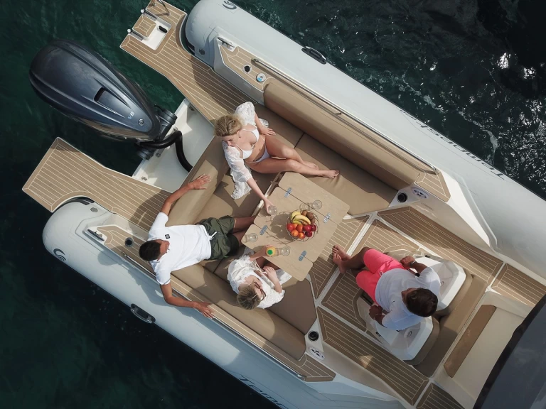 Location bateau Marine de Sant'Ambrogio pas cher 900 sun