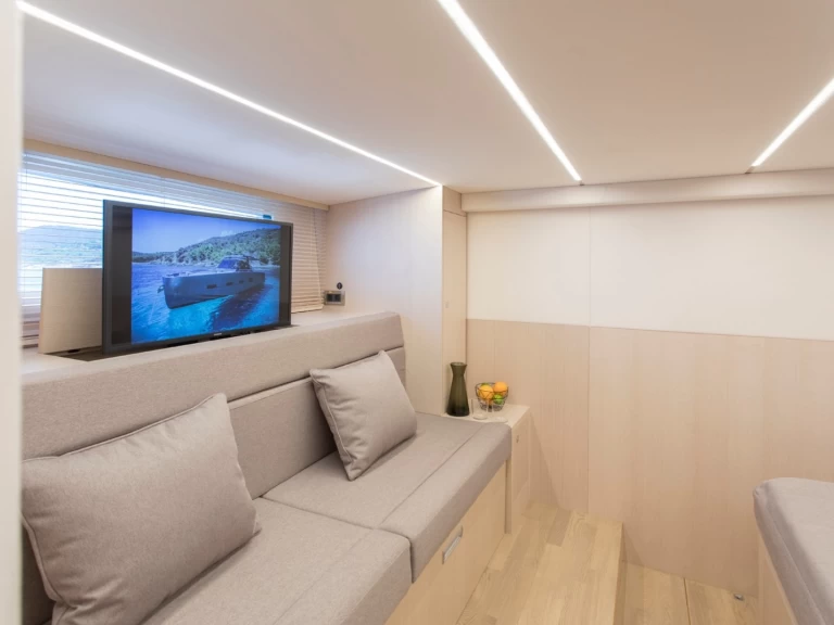 Location Bateau à moteur MED YACHT  avec permis