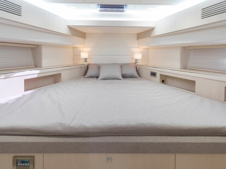 Bateau à moteur à louer à Marine de Sant'Ambrogio au meilleur prix