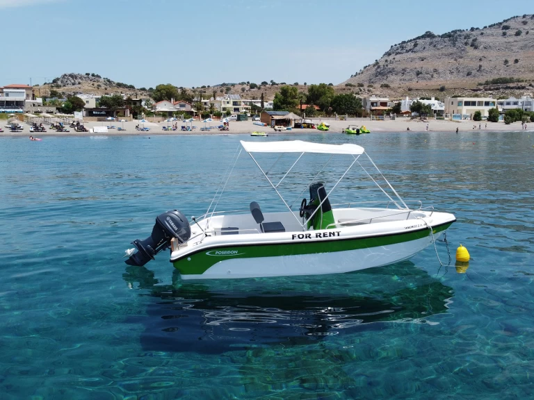 Louez un Poseidon Blue Water NE à Lárdos