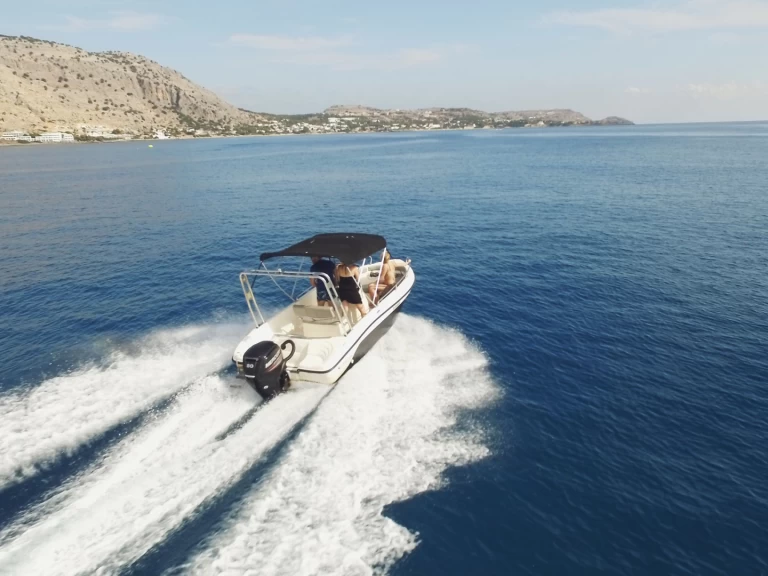 Location Bateau à moteur à Lárdos - Poseidon Soverato 