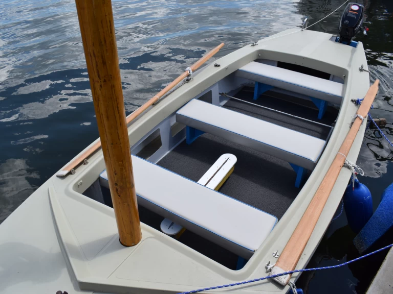 Bateau à moteur à louer à Varna au meilleur prix