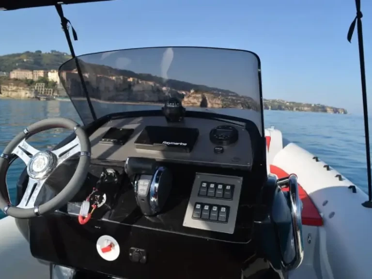 Louez un Prua al vento THOR 8.0 à Argelès-sur-Mer