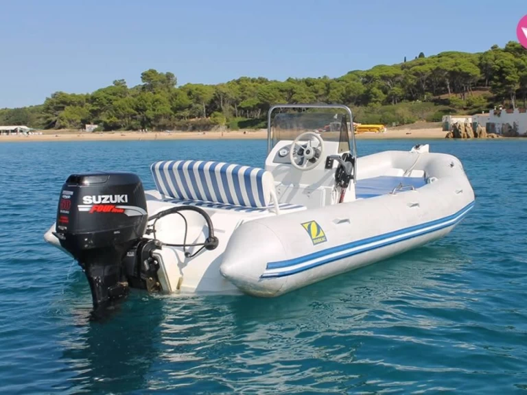 Zodiac Medline 1 a louer à Palau