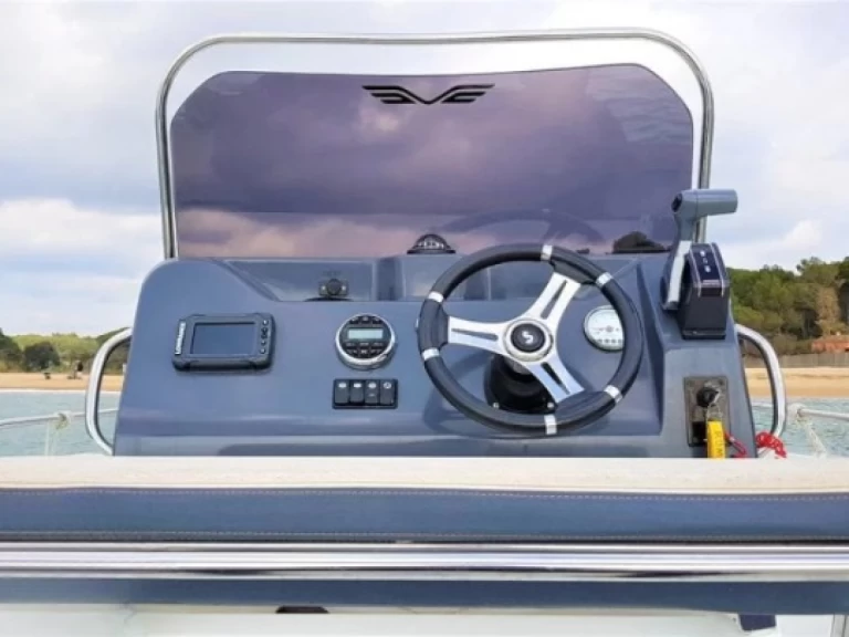 Bateau à moteur à louer à Palamós au meilleur prix