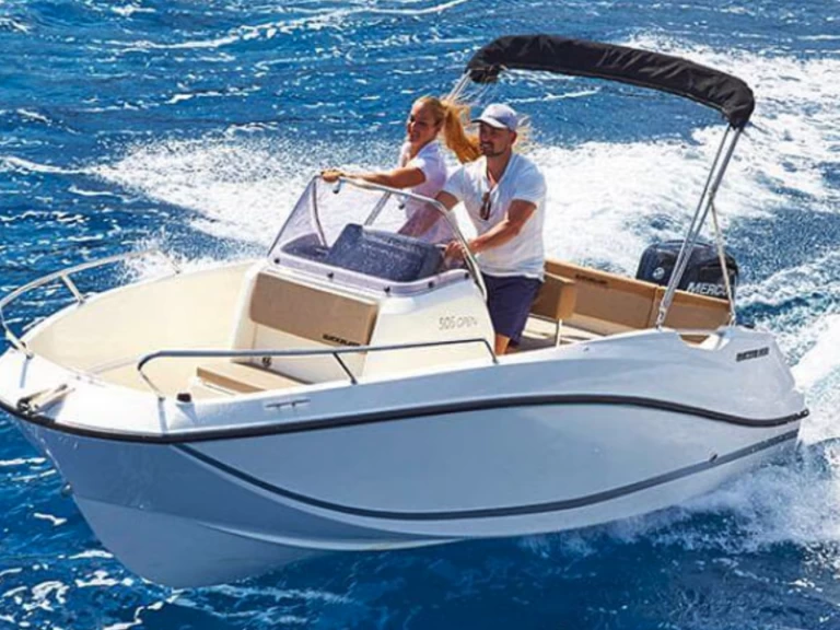 Louer Bateau à moteur avec ou sans skipper Quicksilver à Mandelieu-la-Napoule