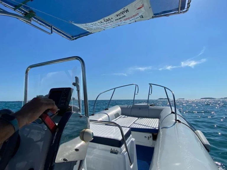 Louer Bateau à moteur avec ou sans skipper Prestige à Rovinj