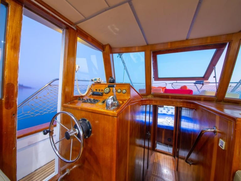 Location bateau Fethiye pas cher costom made