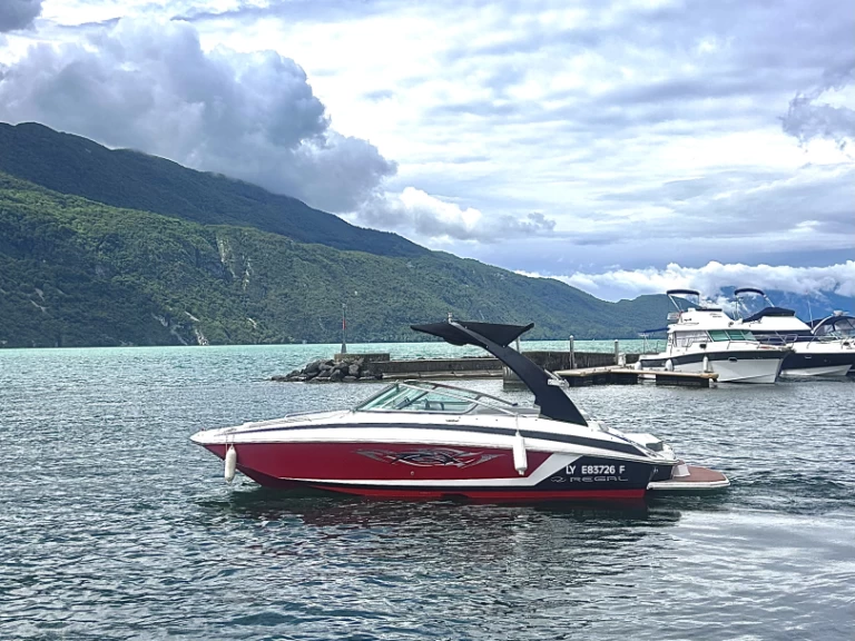 Louer Bateau à moteur avec ou sans skipper Régal à Aix-les-Bains