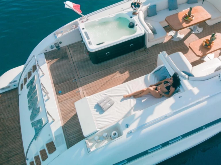 Location Yacht à Puerto Banús - Mangusta Mangusta 80 open