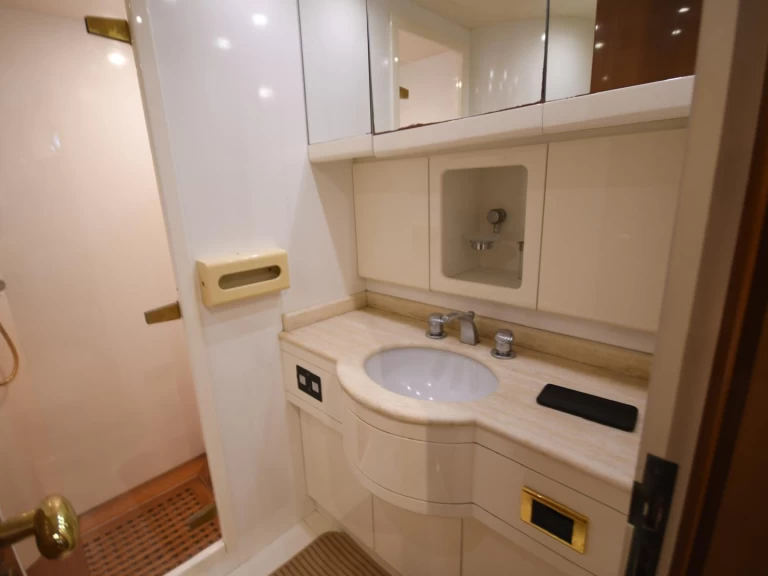 Location bateau D-Marin Göcek Marina pas cher Azimut 70