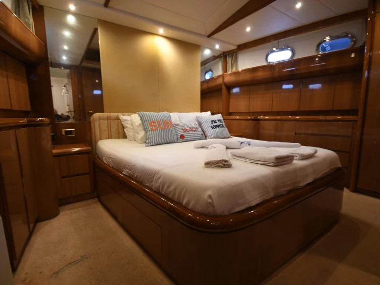 Louer Yacht avec ou sans skipper Azimut 70 à D-Marin Göcek Marina