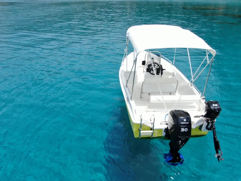 Louez un Assos 485 à Kardamyli