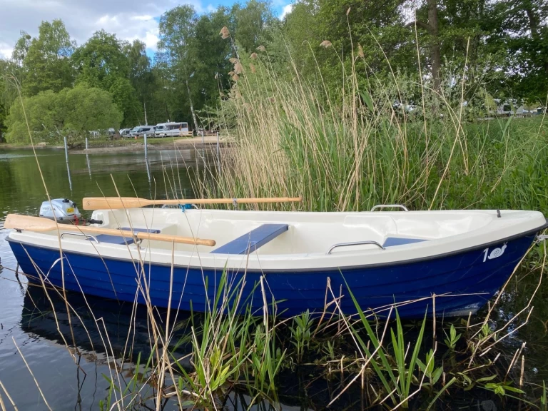 Louer Péniche avec ou sans skipper Tagescharter à Waren (Müritz)