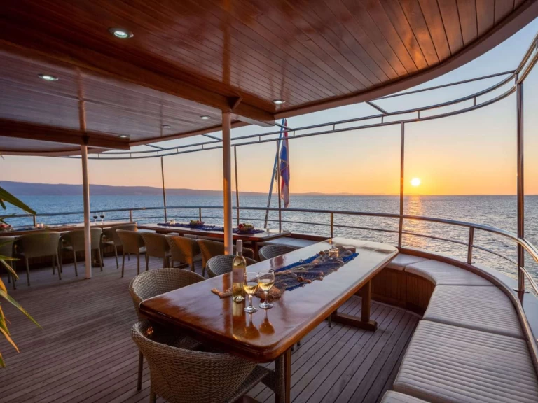 Location Yacht Brodosplit avec permis