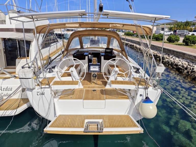 Location bateau Sukošan pas cher Hanse 418