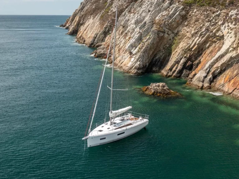 Location à Nikiána - Bénéteau Oceanis 37.1 sur SamBoat