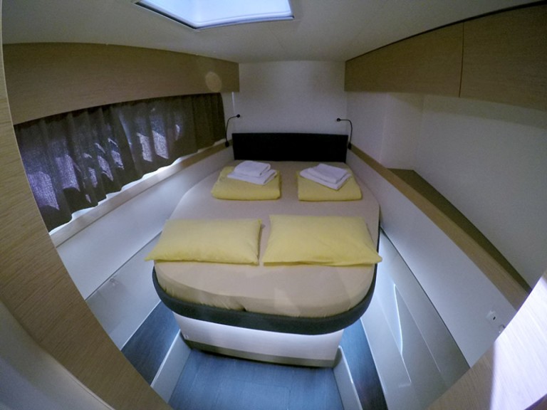 Location Catamaran Fountaine Pajot avec permis