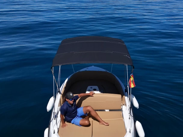 Bateau à moteur à louer à Marbella au meilleur prix