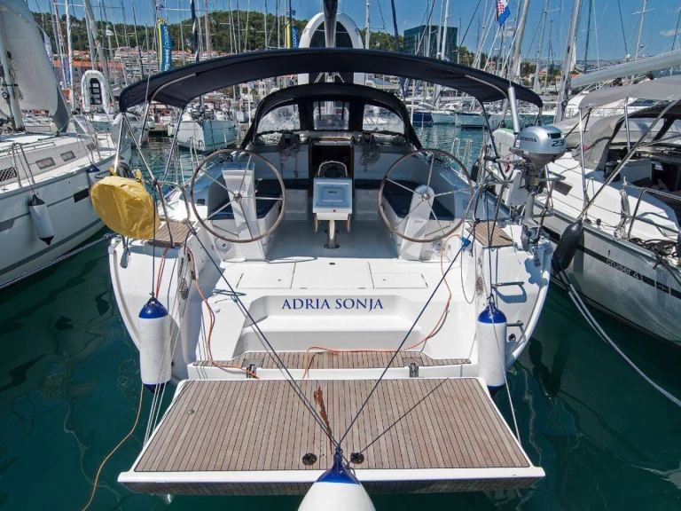 Louez un Bavaria Cruiser 46 à Split