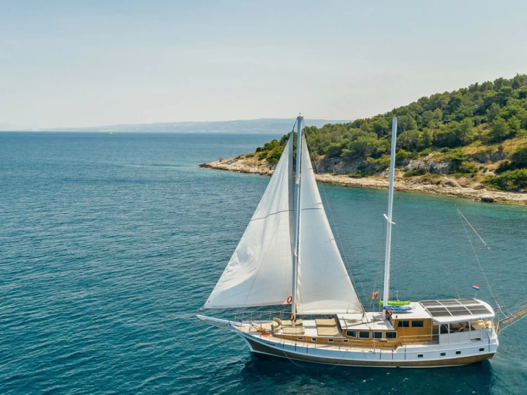 Location Voilier Custom Made avec permis