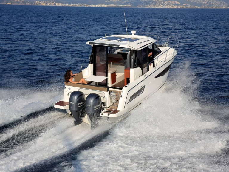 Location Bateau à moteur Jeanneau avec permis