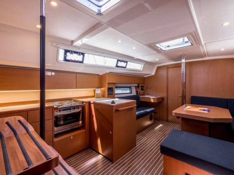 Location bateau Split pas cher Bavaria C42