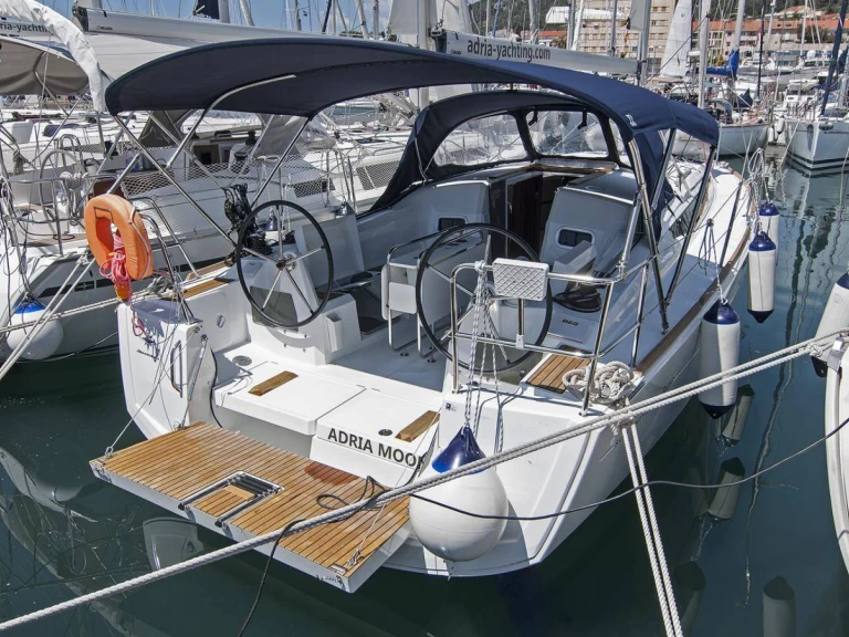Location bateau Jeanneau Sun Odyssey 349 à Split sur Samboat