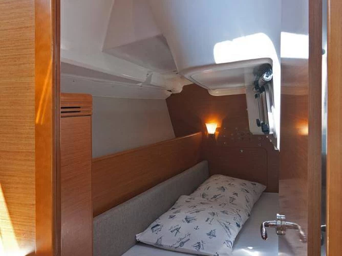 Location bateau Jeanneau Sun Odyssey 33i à Split sur Samboat