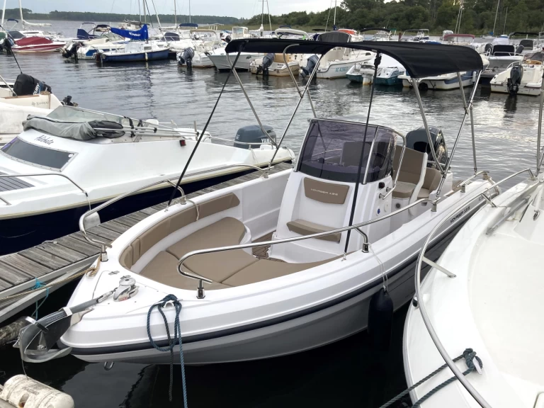 Bateau à moteur à louer à Sanguinet au meilleur prix