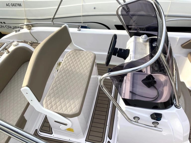 Louer Bateau à moteur avec ou sans skipper Ranieri à Sanguinet