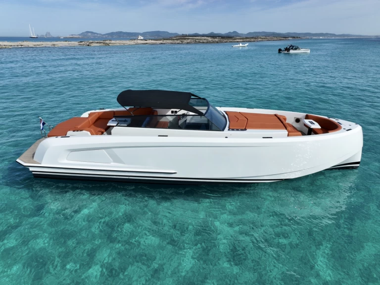 Location Bateau à moteur à Ibiza (Ville) - Vanquish VQ 45
