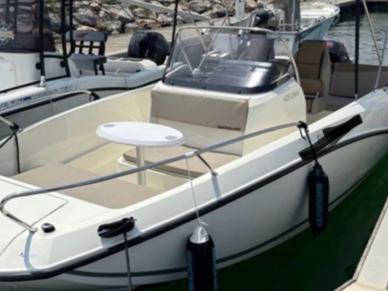Location bateau Quicksilver Activ 605 Open à La Ciotat sur Samboat