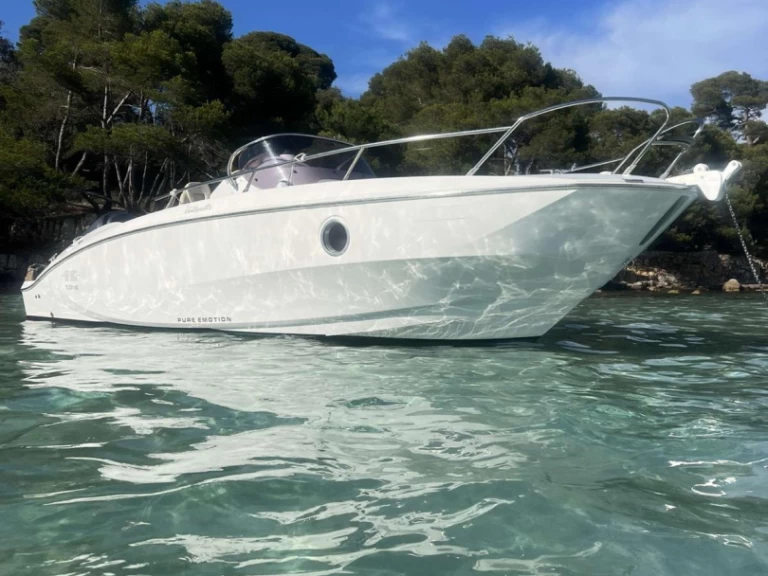 Louez un Kay Kay largo 24 à Mandelieu-la-Napoule