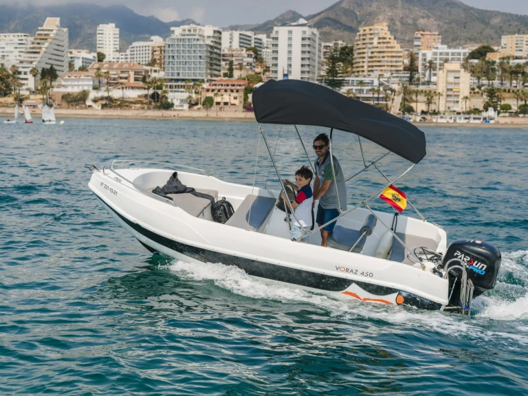 Louer Bateau à moteur avec ou sans skipper voraz à Málaga