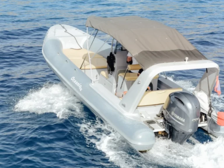 Semi-rigide à louer à Hydra au meilleur prix