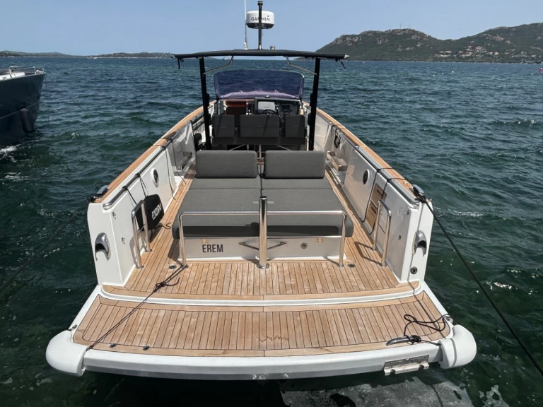 Fjord Fjord 36 a louer à Porto-Vecchio