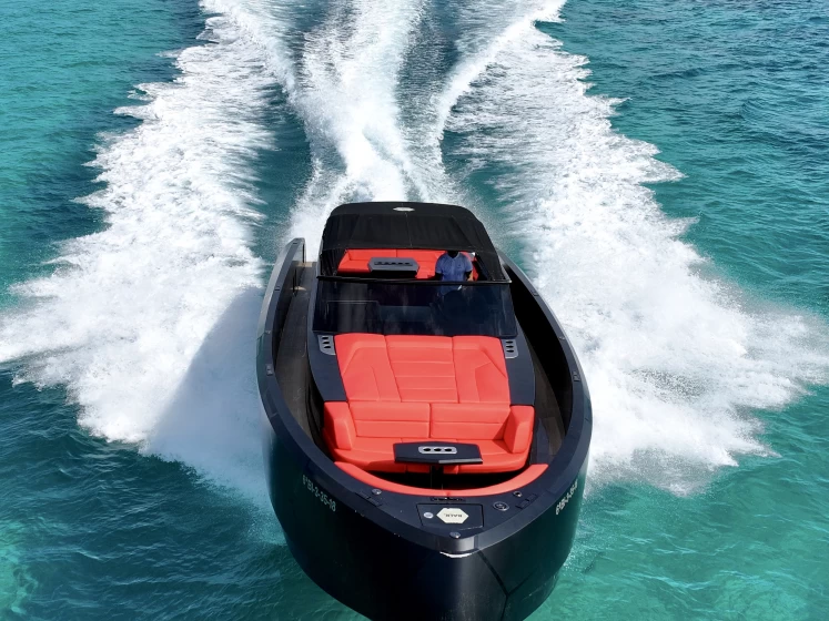 Vanquish VQ45 - BALR a louer à Ibiza (Ville)