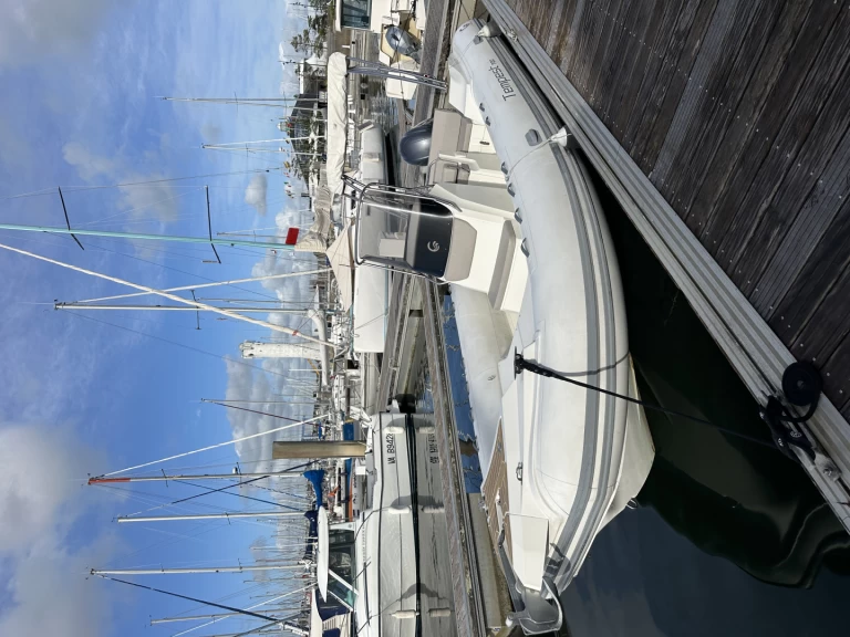 Location Semi-rigide à Arzon - Capelli Tempest 700