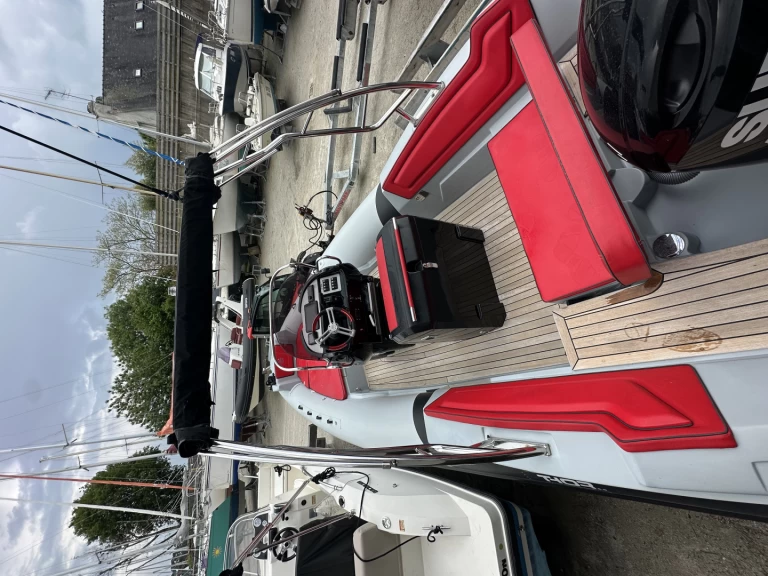 Louer Semi-rigide avec ou sans skipper Thor à Arzon