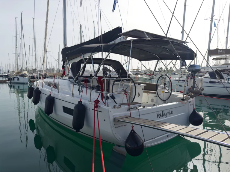 Louez un Bénéteau Oceanis 40.1 à Gouviá
