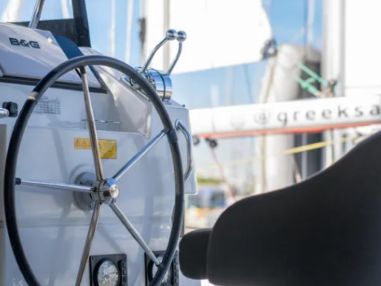 Catamaran à louer à Álimos au meilleur prix
