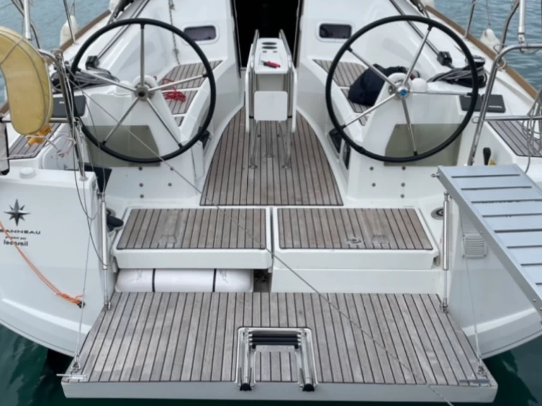 Louer Voilier avec ou sans skipper Jeanneau à Marina di Grosseto