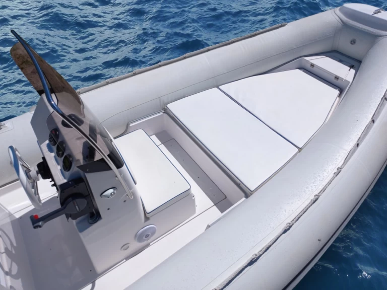 Location Semi-rigide à Órmos Sívota - Selva Selva D680