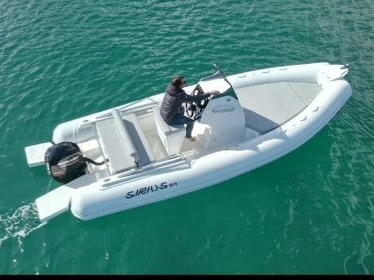 Location bateau Astronautica Sirius 6.4 à Palerme sur Samboat