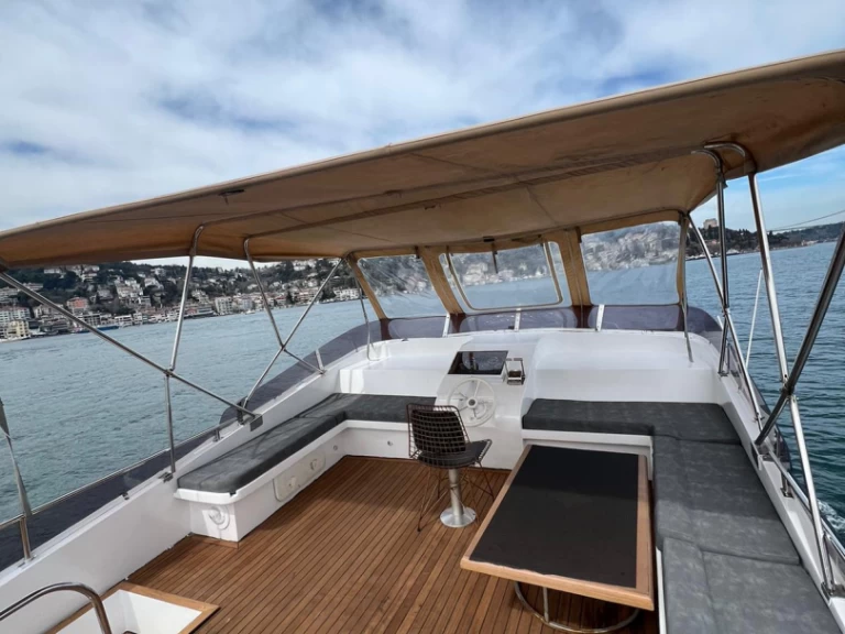 Louez un costom made  costom made à Beşiktaş