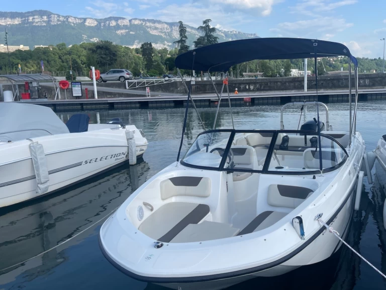 Bayliner Element E7 a louer à Aix-les-Bains
