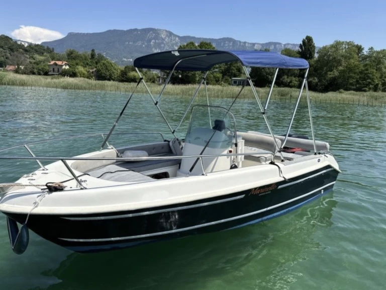 Louer Bateau à moteur avec ou sans skipper Marinello à Aix-les-Bains