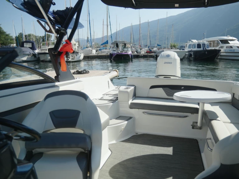 Location à Aix-les-Bains - Four Winns HD 200 OB sur SamBoat