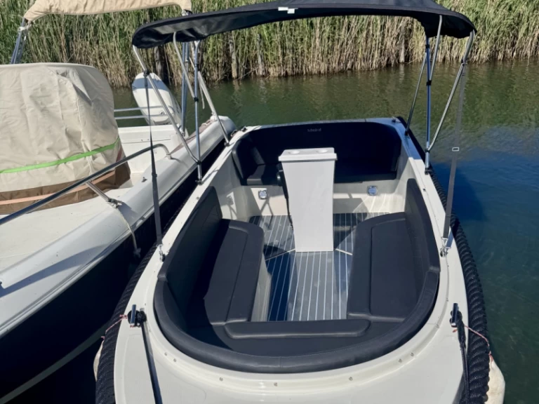 Location à Aix-les-Bains - BRB 555 sur SamBoat